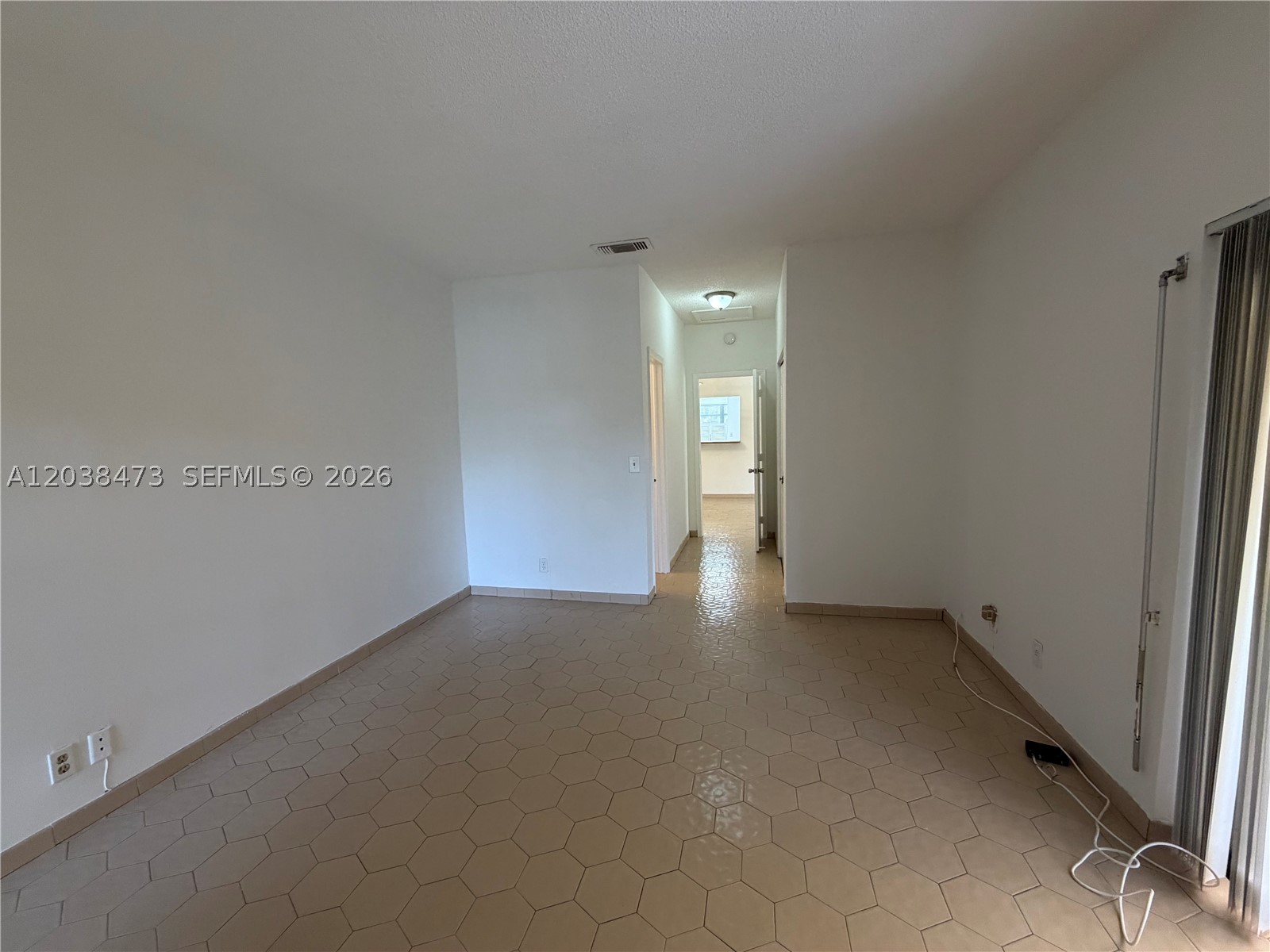 WESTVIEW CONDOMINIUM NO F - Residential Lease