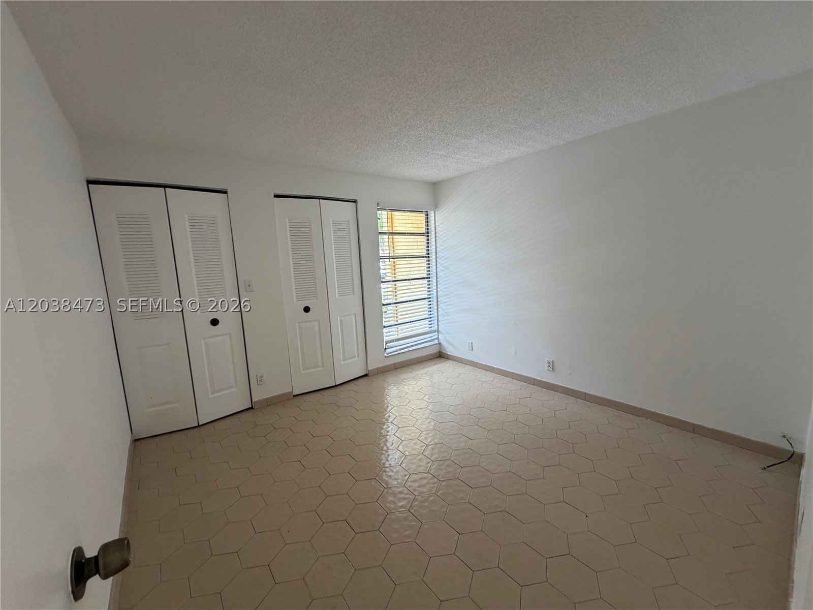 WESTVIEW CONDOMINIUM NO F - Residential Lease