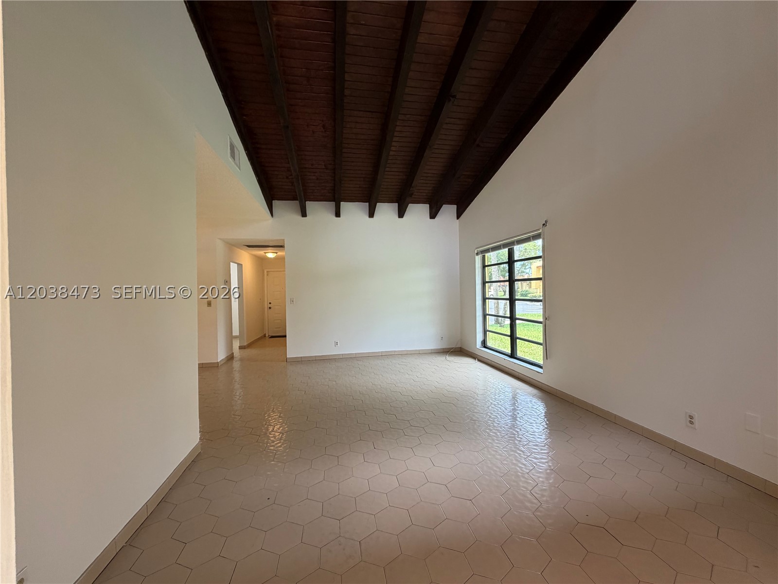 WESTVIEW CONDOMINIUM NO F - Residential Lease