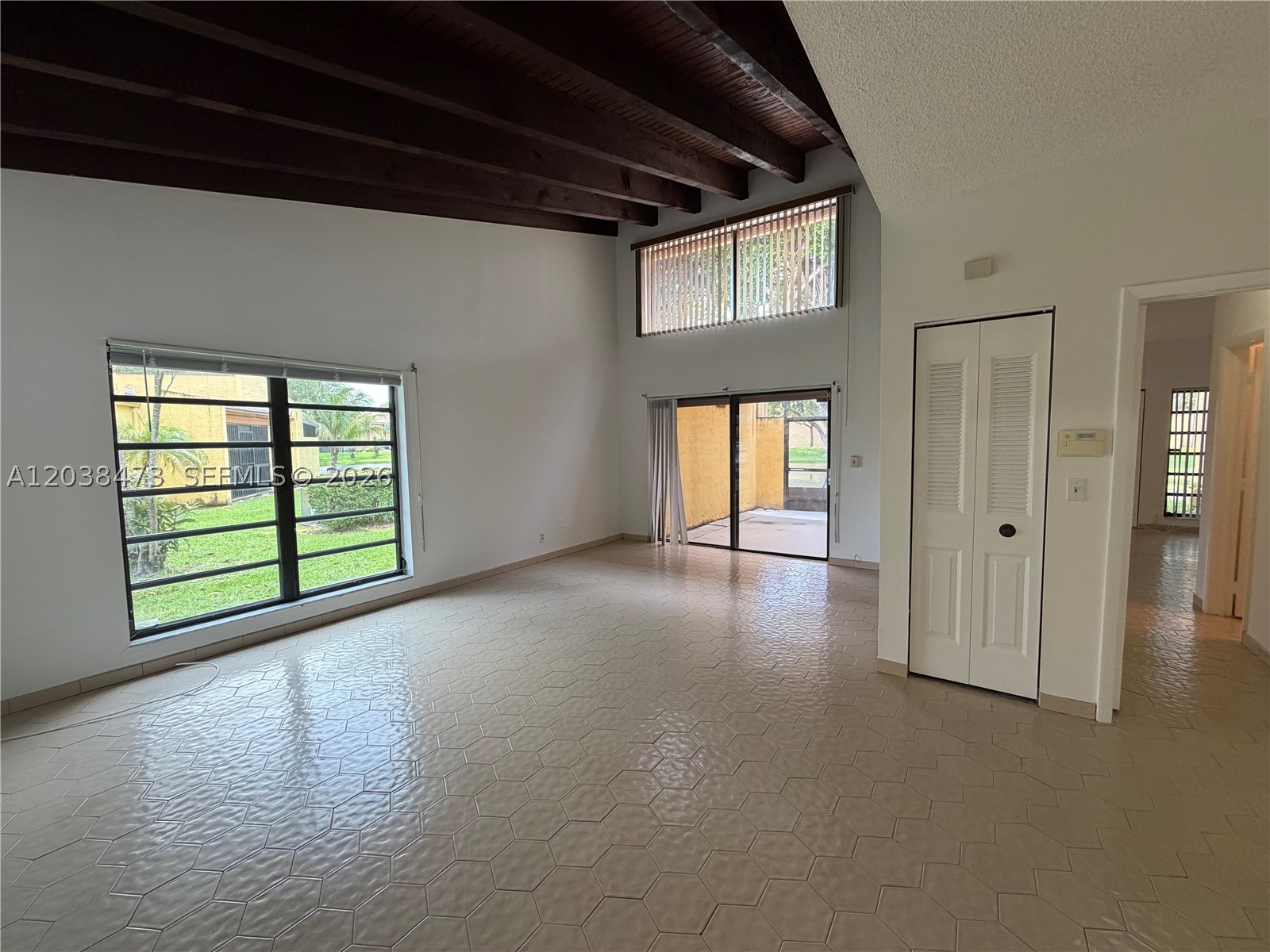 WESTVIEW CONDOMINIUM NO F - Residential Lease