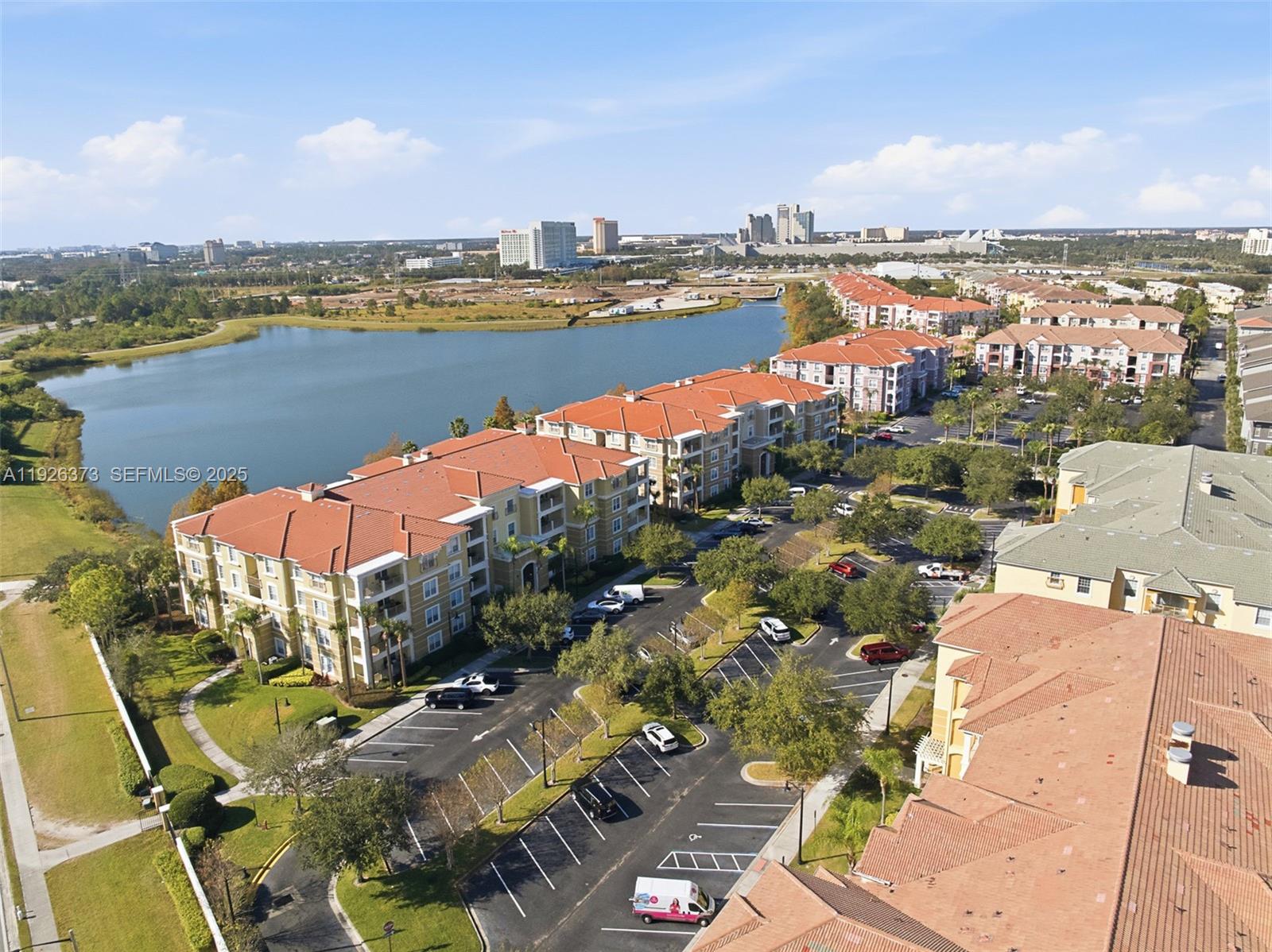 VISTA CAY/HARBOR SQUARE PH - Residential