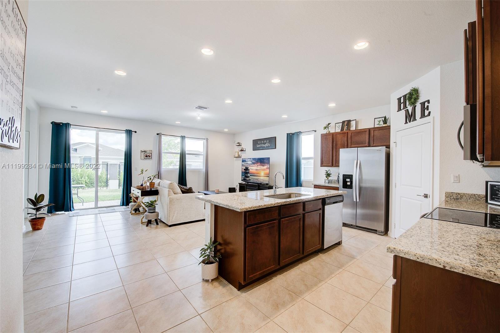 A H AT TURNPIKE SOUTH SEC - Residential