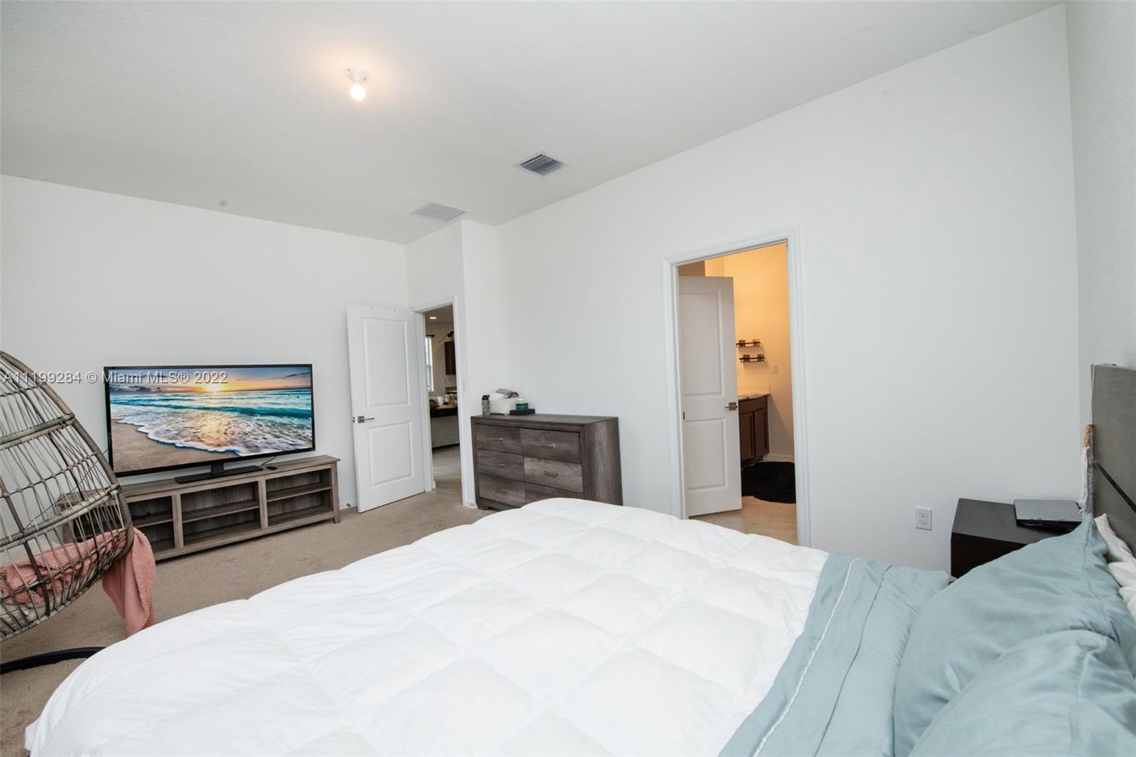 A H AT TURNPIKE SOUTH SEC - Residential