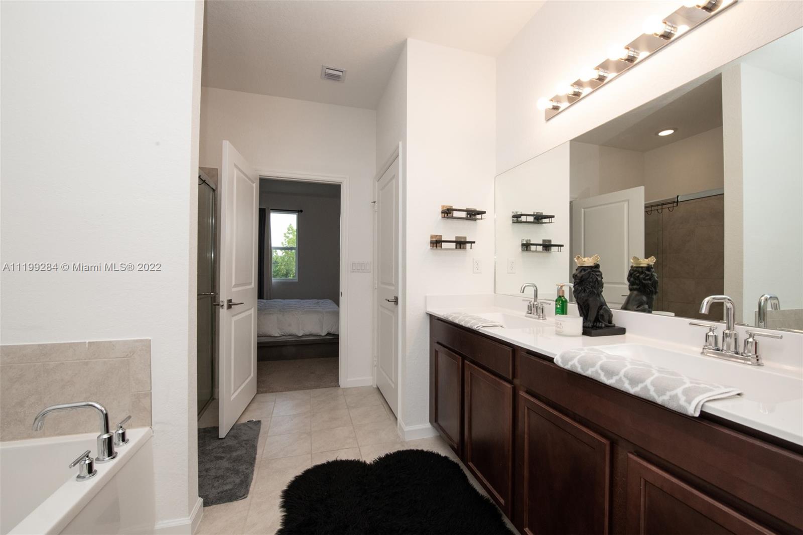 A H AT TURNPIKE SOUTH SEC - Residential