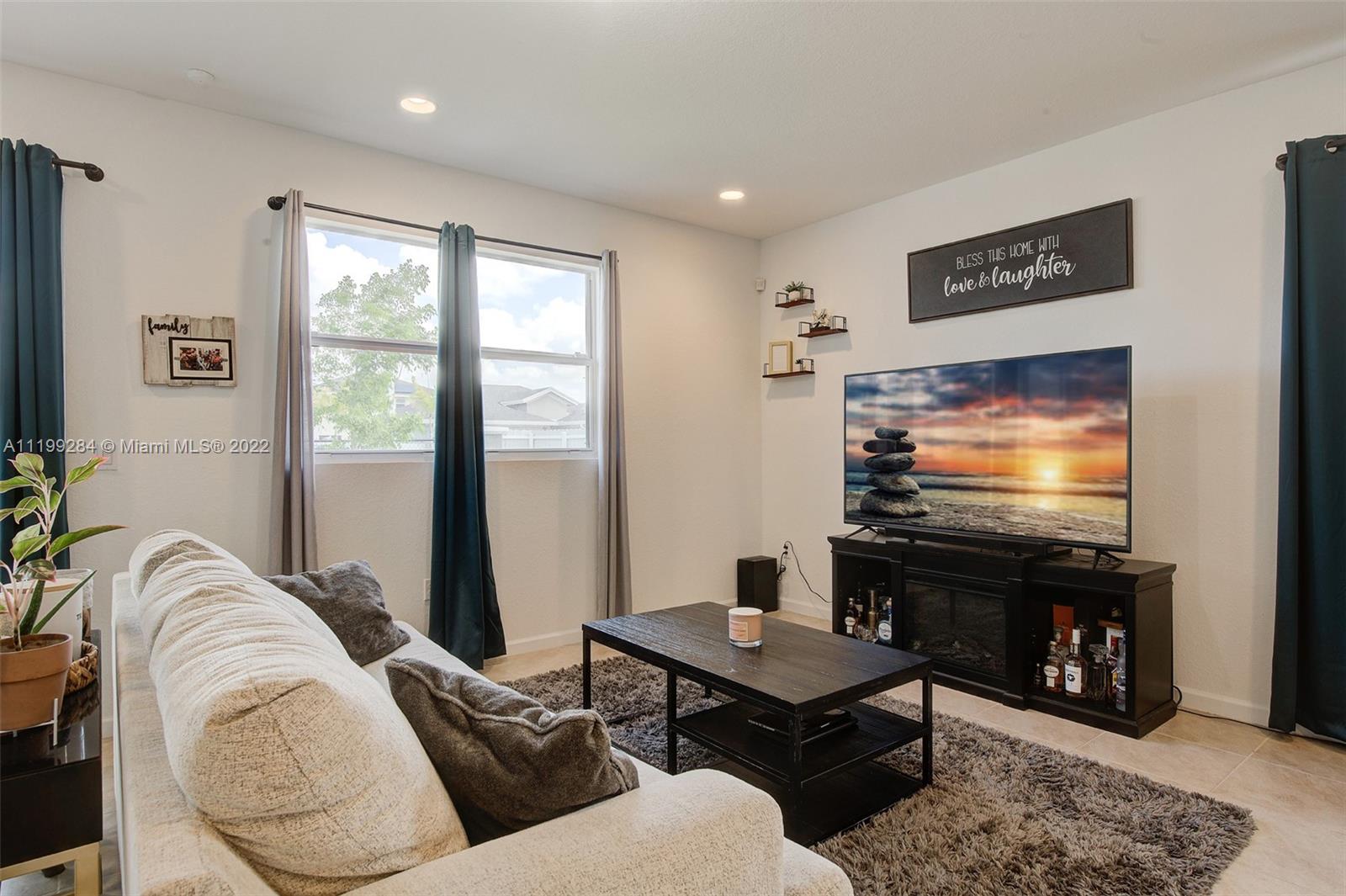 A H AT TURNPIKE SOUTH SEC - Residential