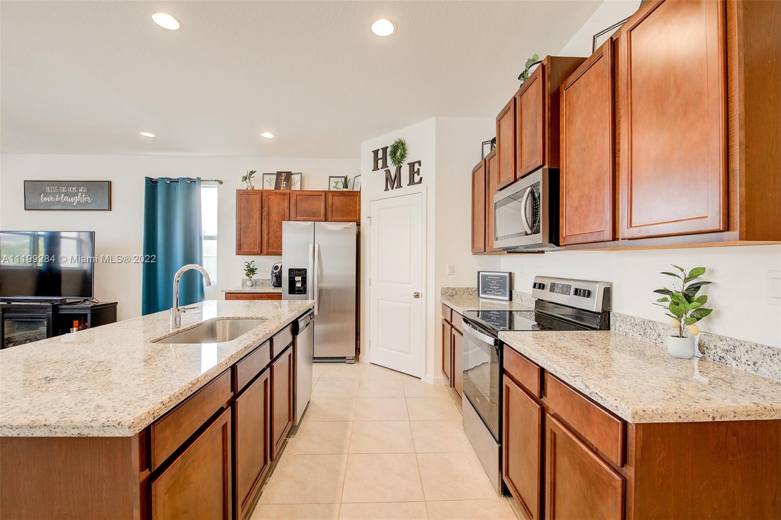 A H AT TURNPIKE SOUTH SEC - Residential