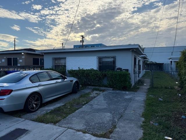 2 UNITS Income Producing Duplex located at 6920 NW 6th Ct. 3/1 unit fully updated and rented at $2,100/mo. 1/1 unit rented at $1,200/mo. Total income $3,600/mo. Centrally located near I-95, with easy access to Downtown, Wynwood, and Miami Beach. Strong rental area with ongoing neighborhood redevelopment. Ideal for investor or owner-occupant. 2 Separate electric meters. Building recently painted .