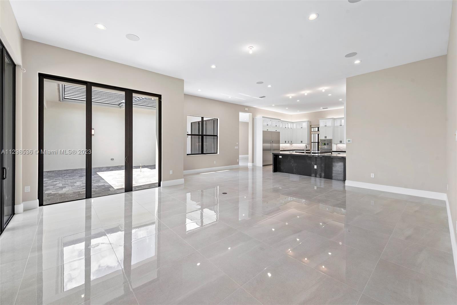 FLAMINGO RANCH ESTATES - Residential