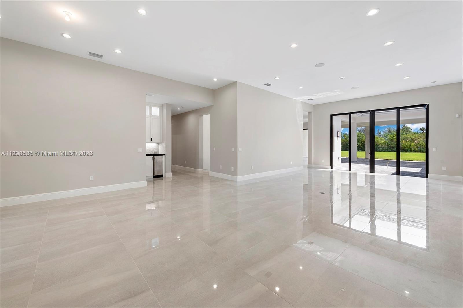 FLAMINGO RANCH ESTATES - Residential