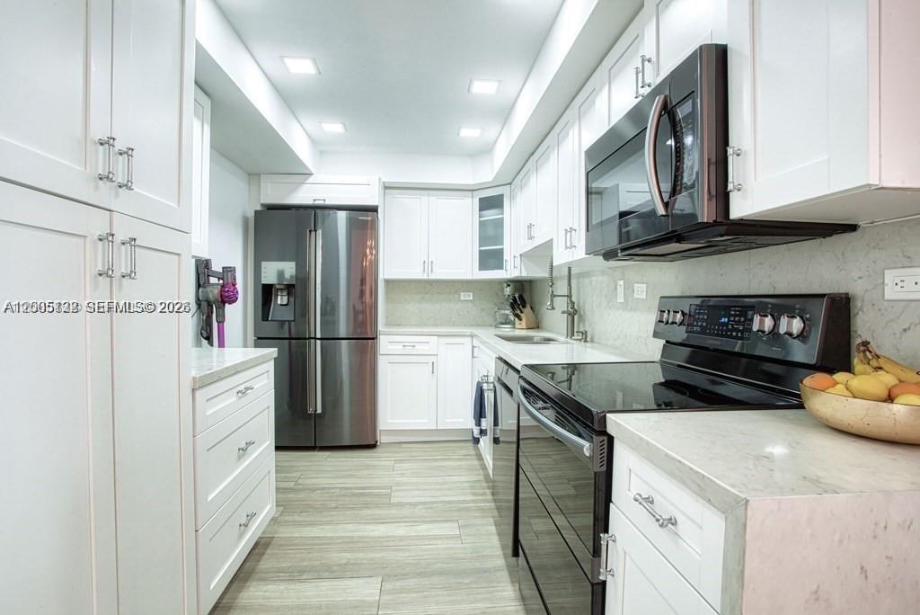 DELVISTA TOWERS CONDO TOW - Residential Lease