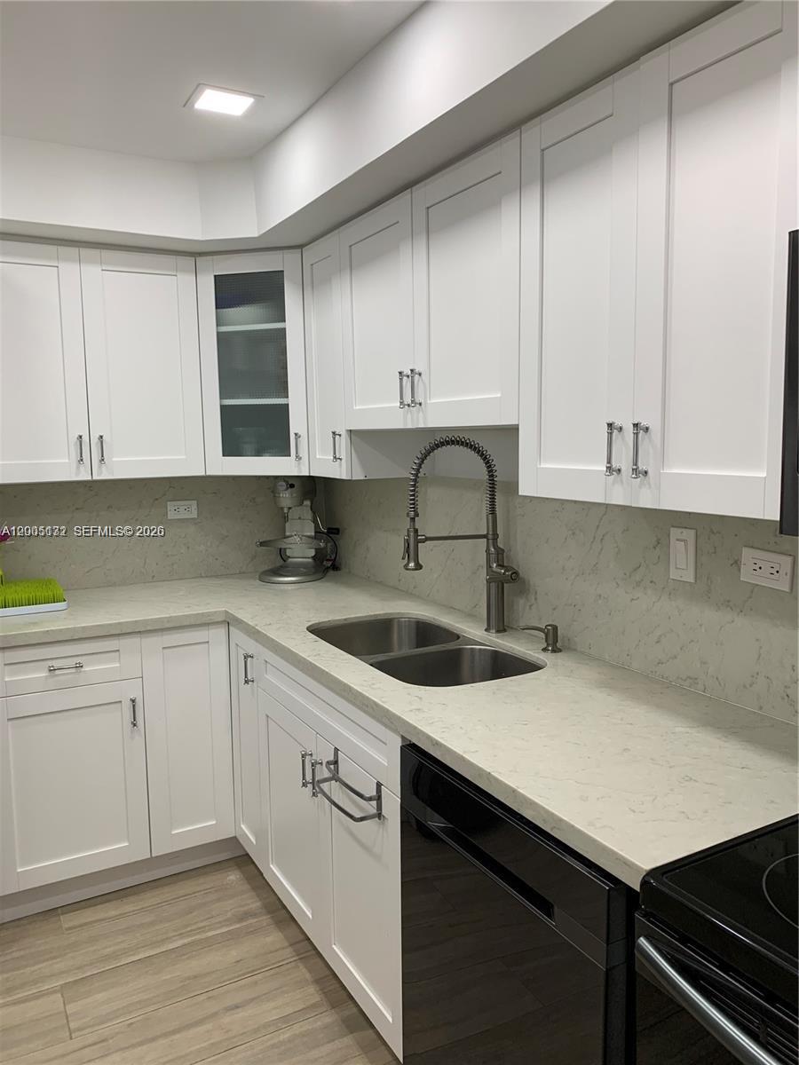 DELVISTA TOWERS CONDO TOW - Residential Lease