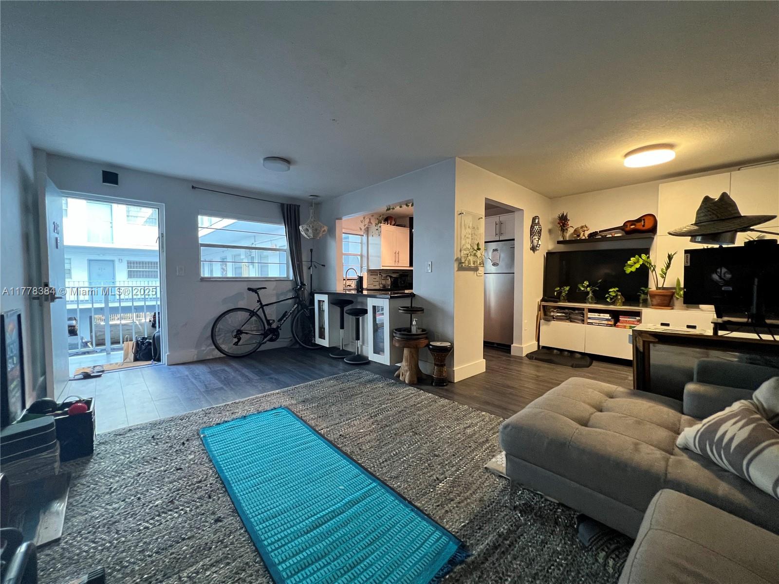 MERIDIAN PLAZA CONDO - Residential