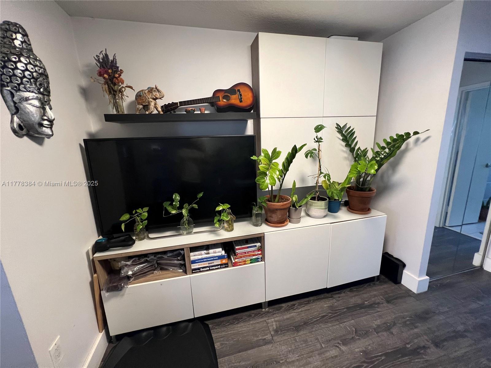 MERIDIAN PLAZA CONDO - Residential