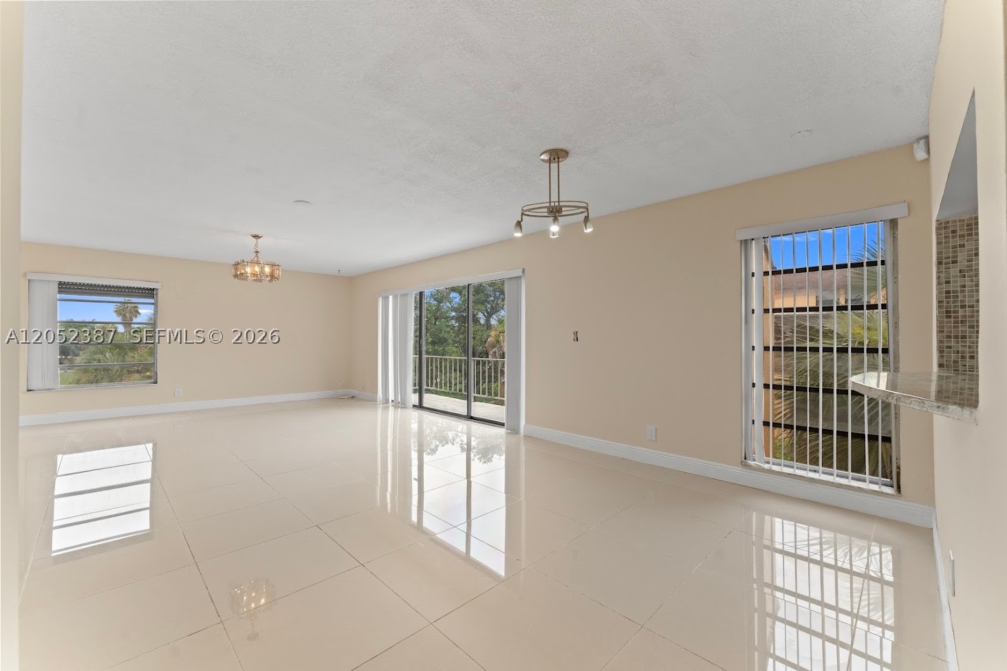LAGO WEST CONDOMINIUM - Residential Lease