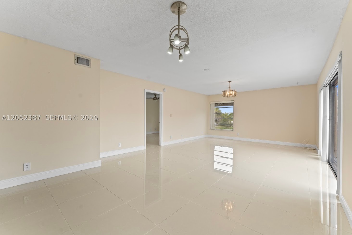 LAGO WEST CONDOMINIUM - Residential Lease
