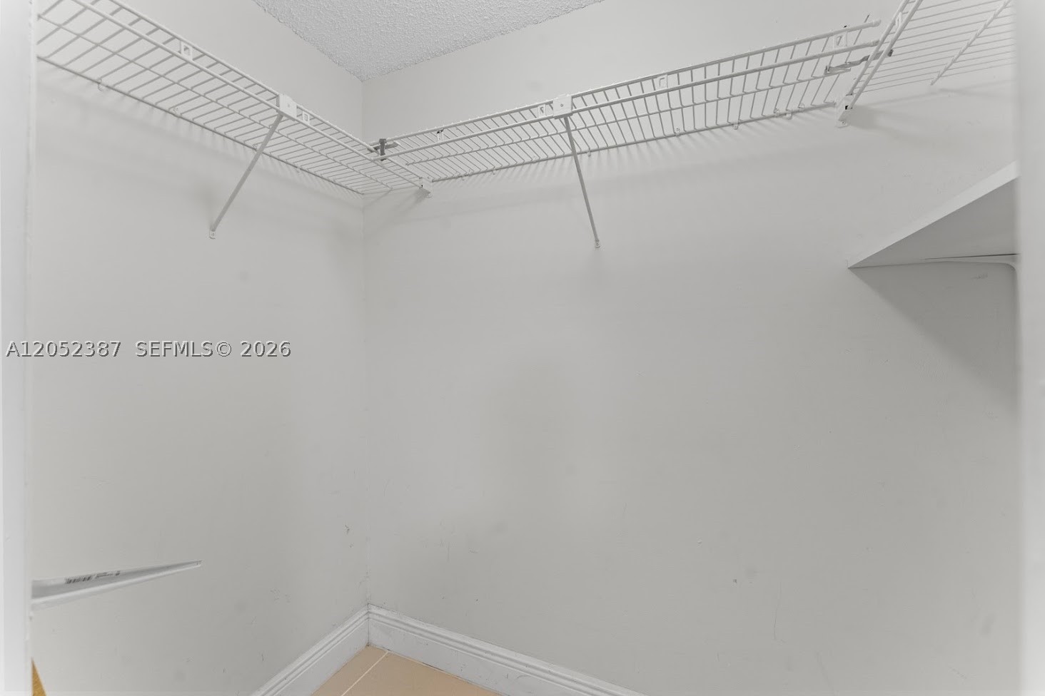 LAGO WEST CONDOMINIUM - Residential Lease