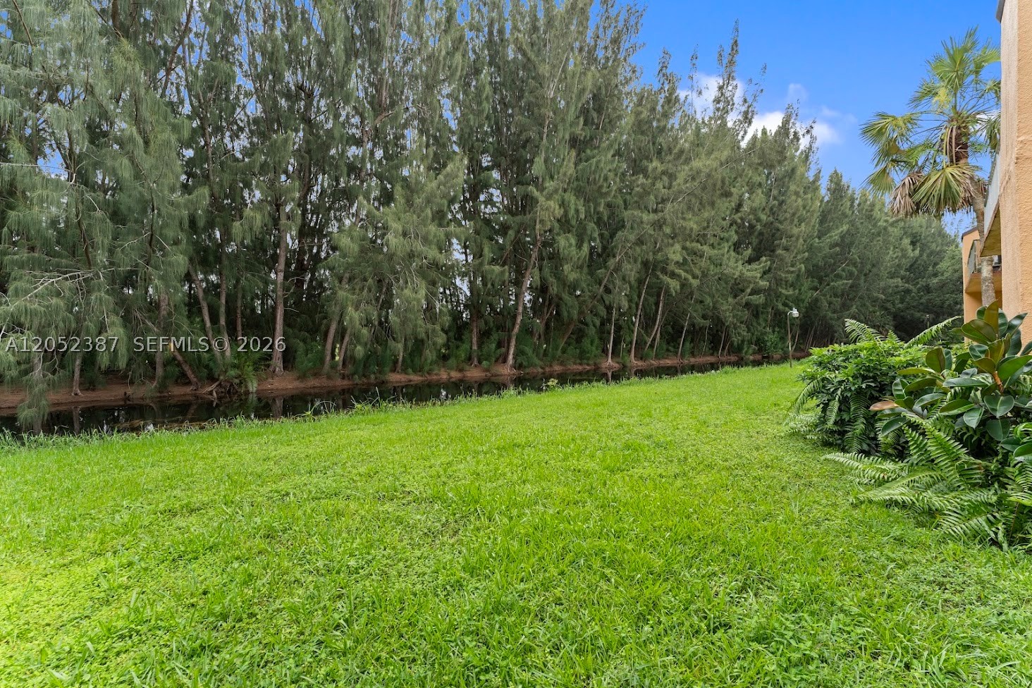 LAGO WEST CONDOMINIUM - Residential Lease