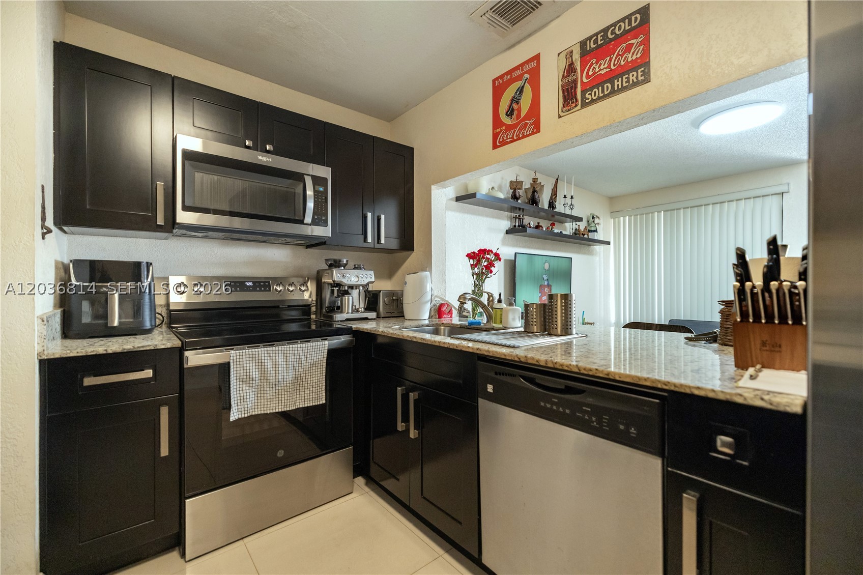 TAMIAMI LAKES TOWNHOUSES - Residential Lease
