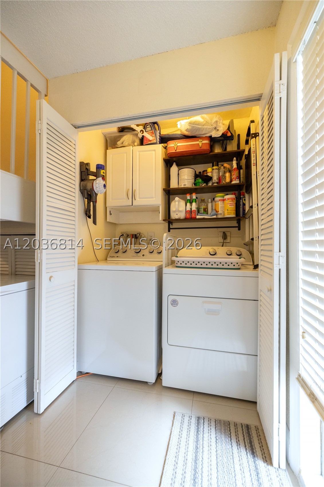 TAMIAMI LAKES TOWNHOUSES - Residential Lease