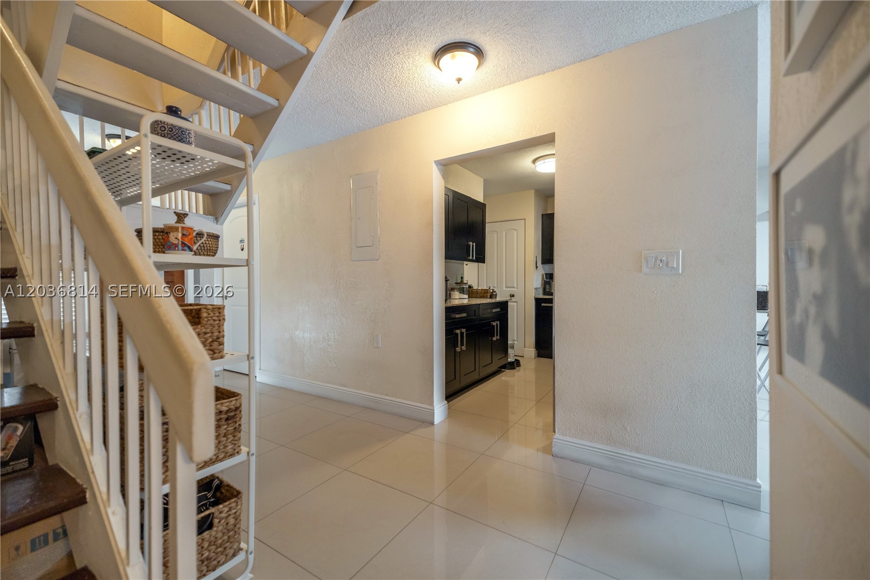 TAMIAMI LAKES TOWNHOUSES - Residential Lease