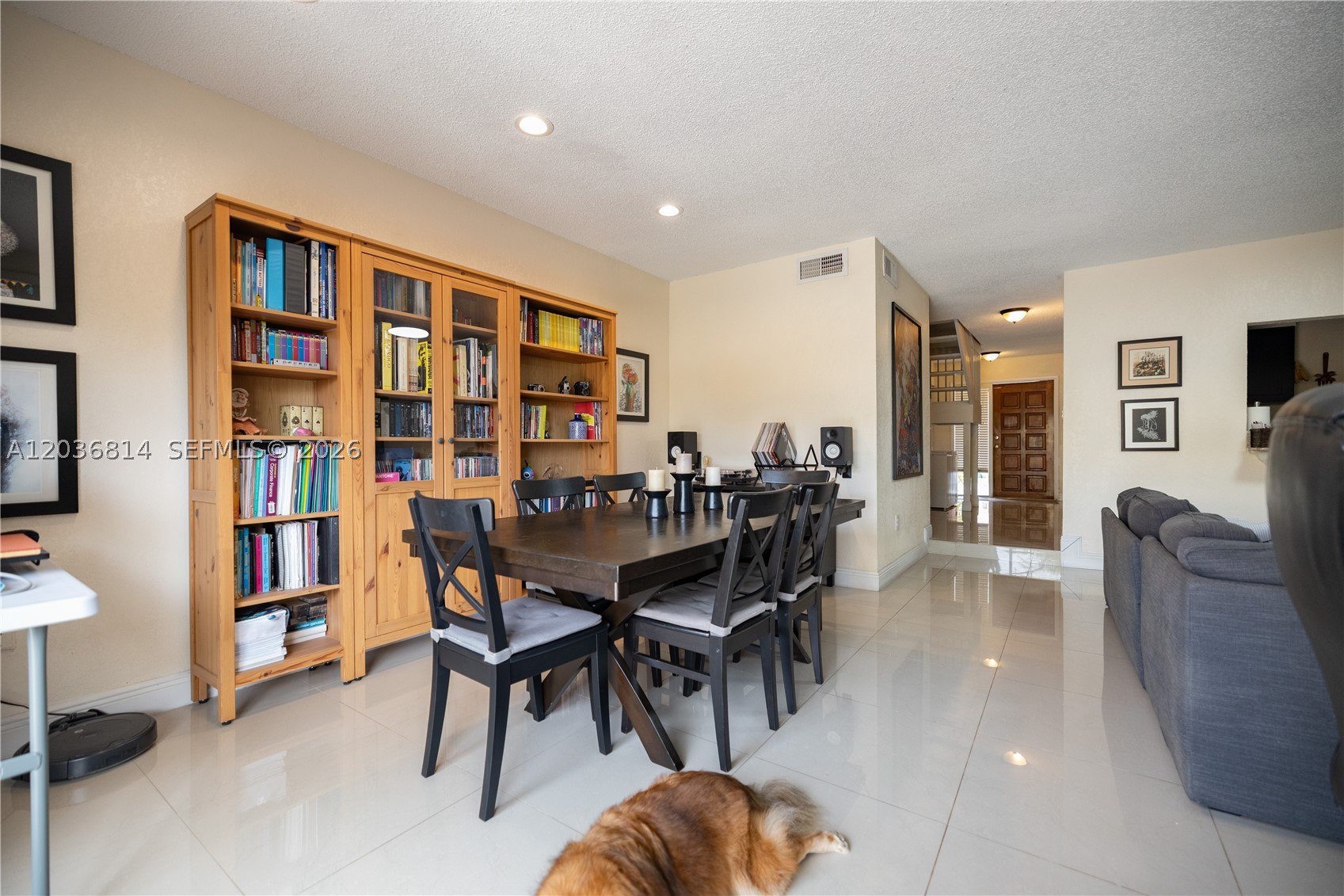 TAMIAMI LAKES TOWNHOUSES - Residential Lease