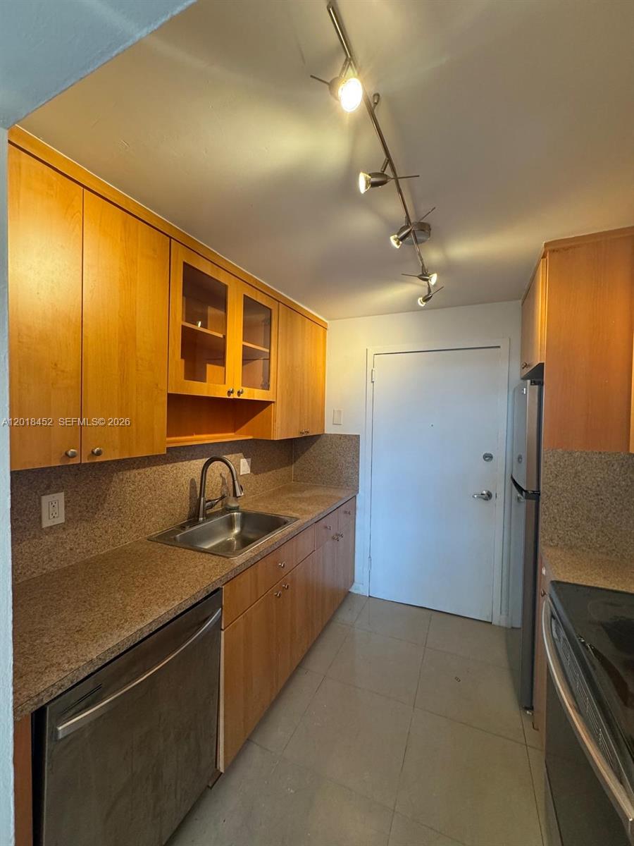 KEYSTONE TOWERS CONDO - Residential