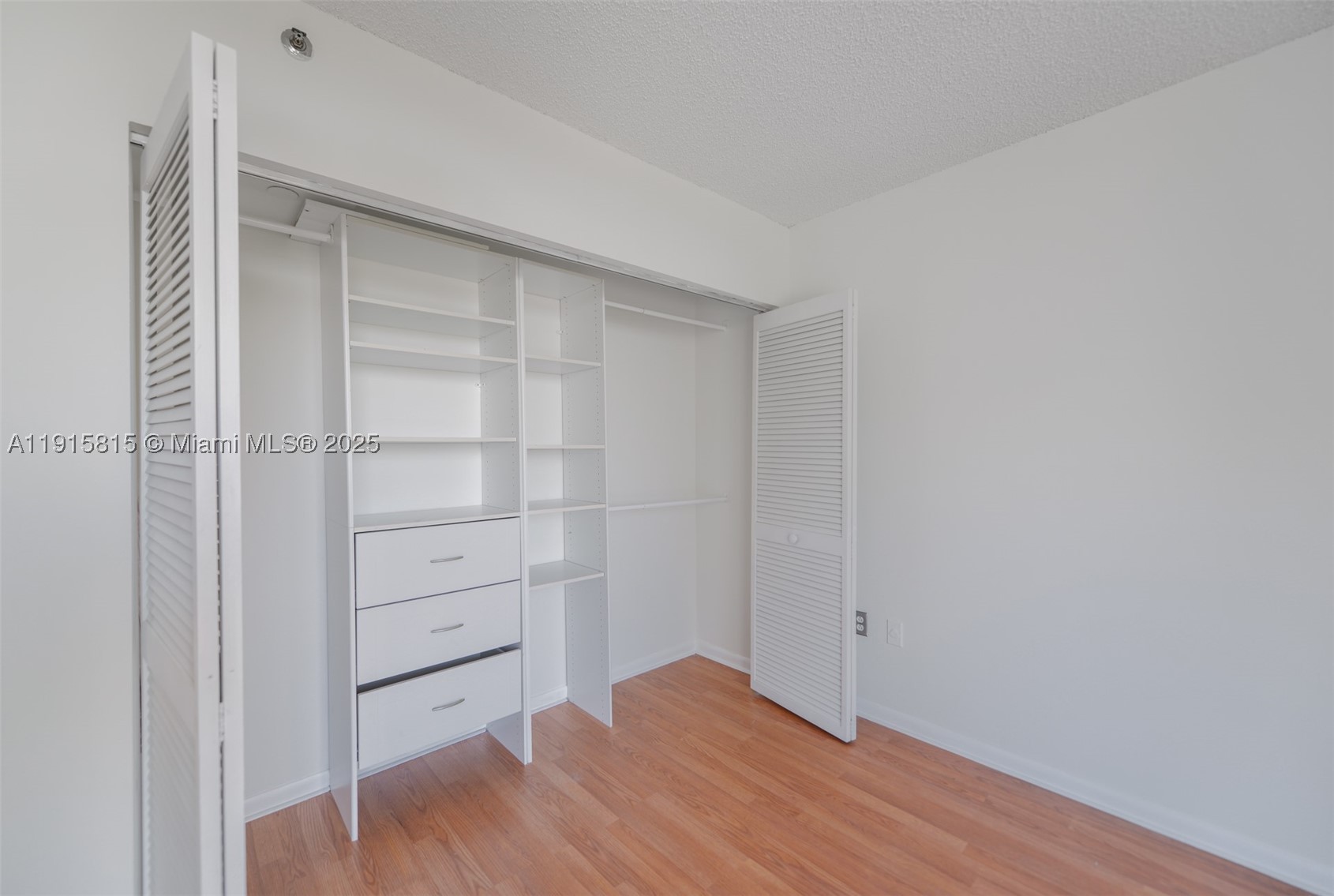 THE GRANDVIEW CONDO - Residential