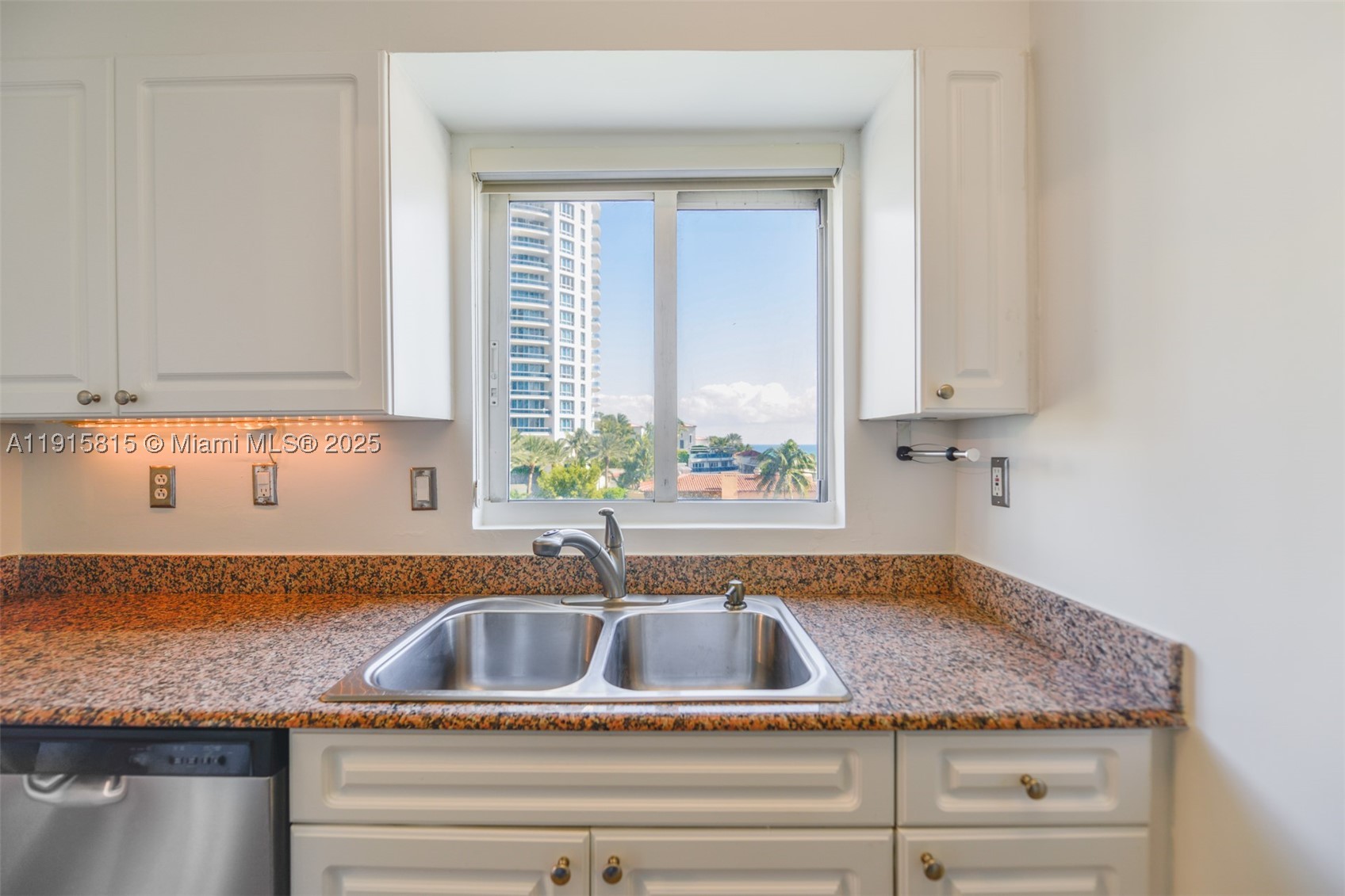 THE GRANDVIEW CONDO - Residential