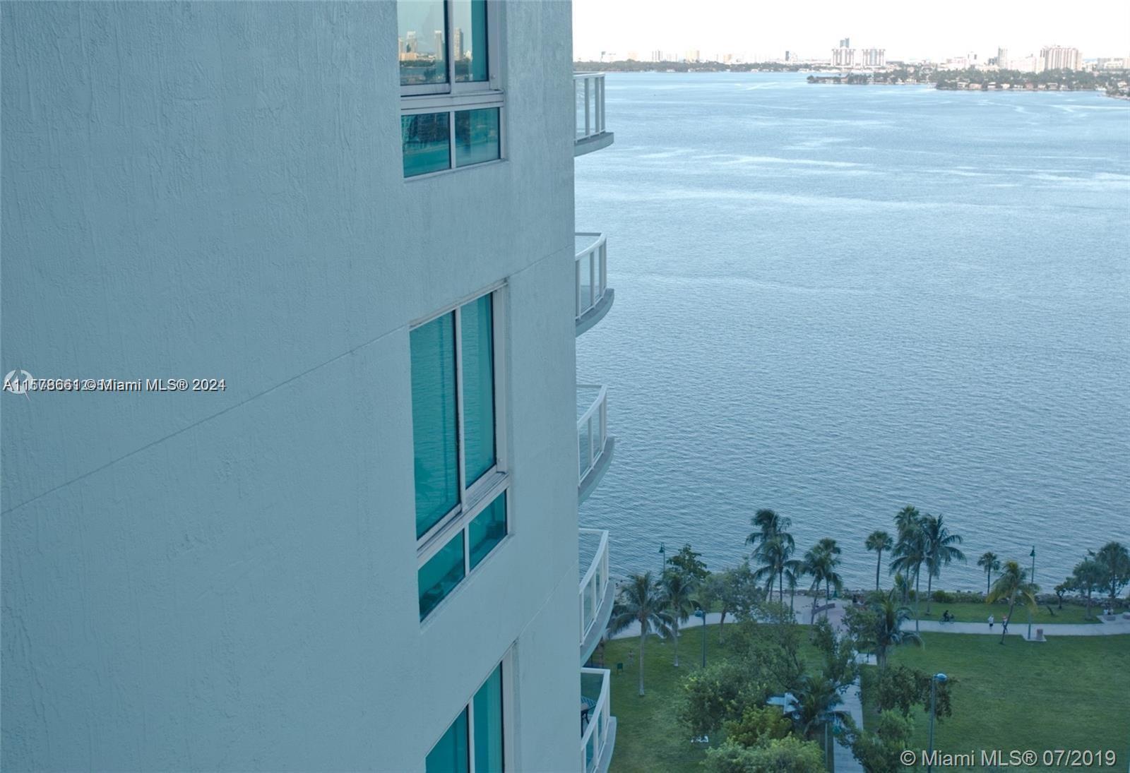 Studio with 1 bath. stainless steel appliances and wood cabinetry on the 20th floor overlooking the ocean and facing east. Great views of the bay. Building features state-of-the-art amenities, fitness center, billiard's room, 24 hr. concierge, valet parking, 2 pools, high-speed internet, movie theater, and much more