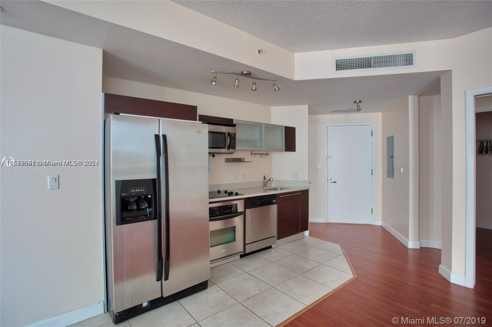 QUANTUM ON THE BAY CONDO - Residential Lease
