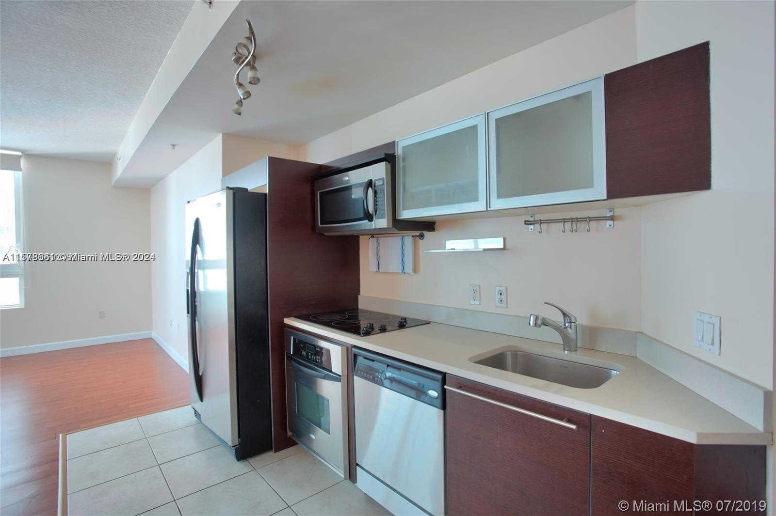 QUANTUM ON THE BAY CONDO - Residential Lease