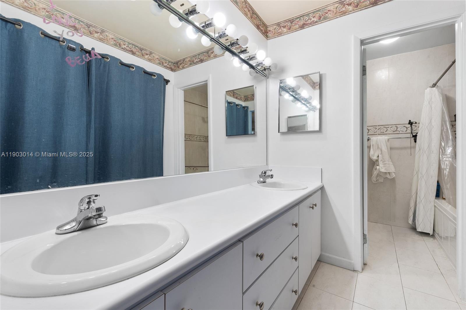 FIRST ADDN TO PALM SPRING - Residential