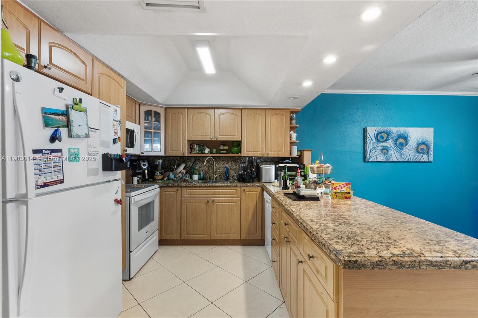 FIRST ADDN TO PALM SPRING - Residential