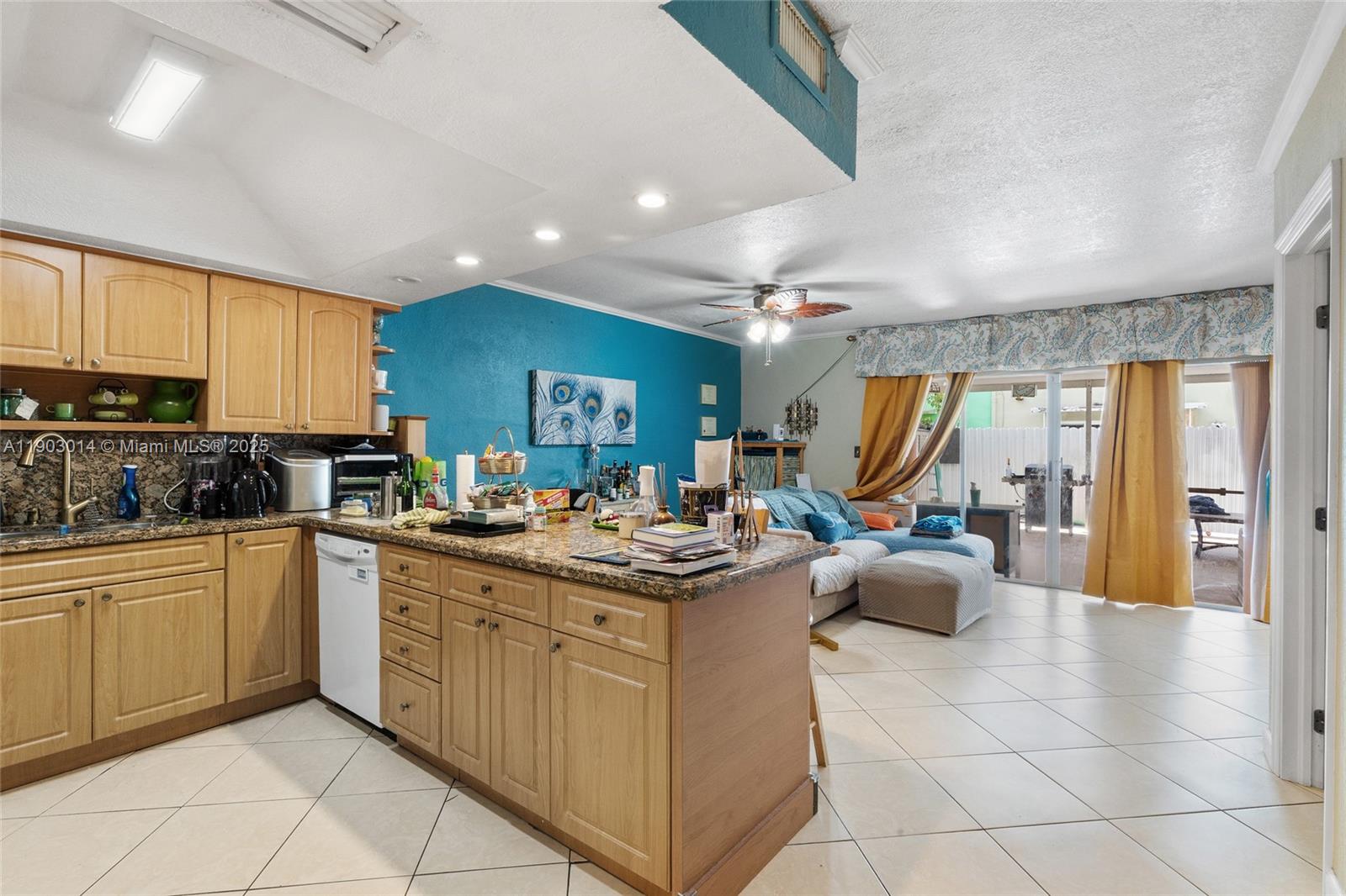 FIRST ADDN TO PALM SPRING - Residential
