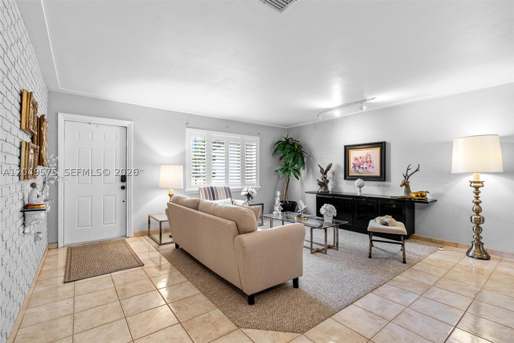 MILLER HEIGHTS SEC 2 - Residential Lease