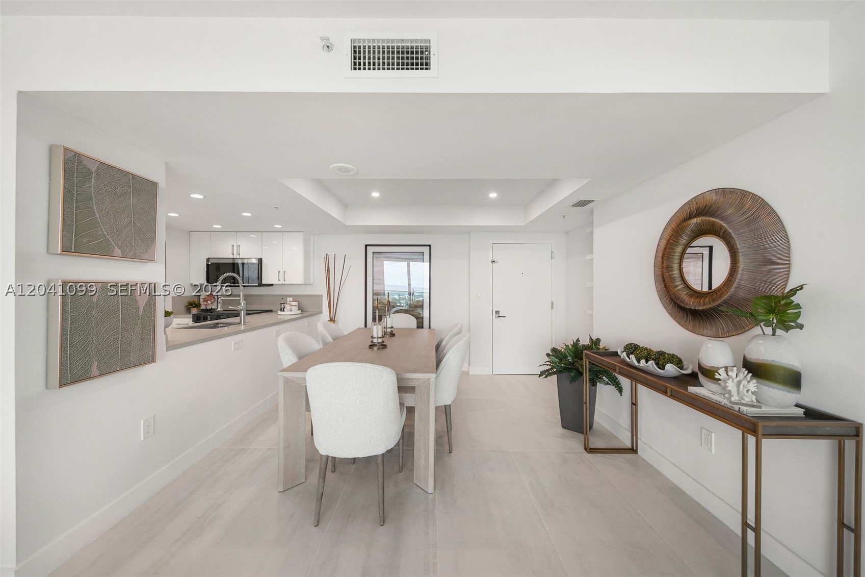 THE FLORIDIAN CONDO - Residential Lease