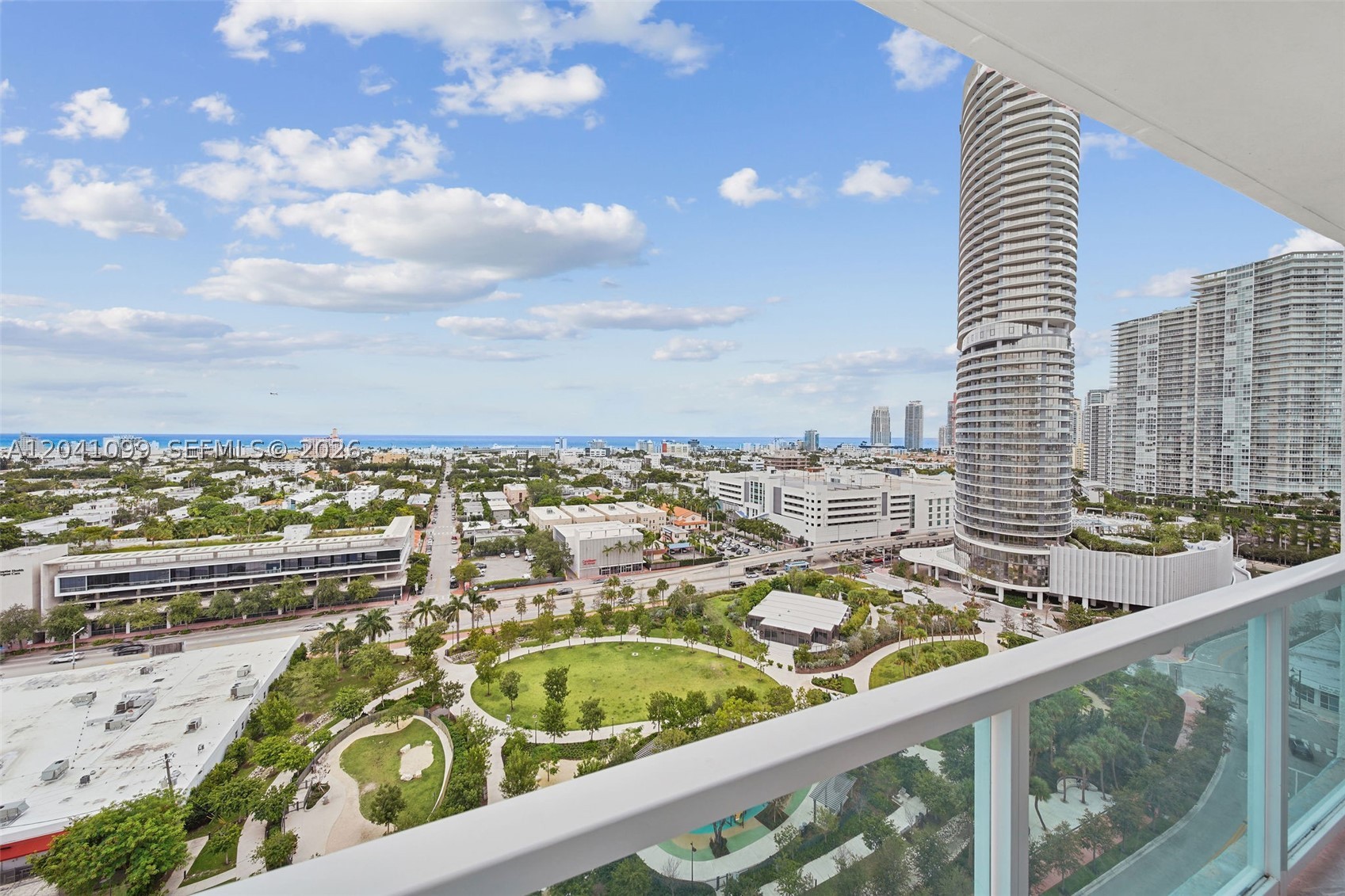 THE FLORIDIAN CONDO - Residential Lease