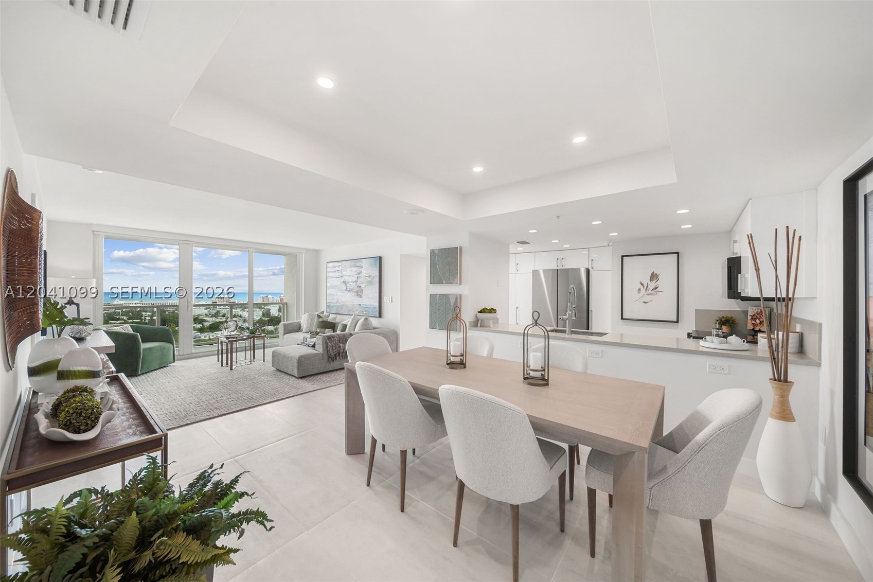 THE FLORIDIAN CONDO - Residential Lease