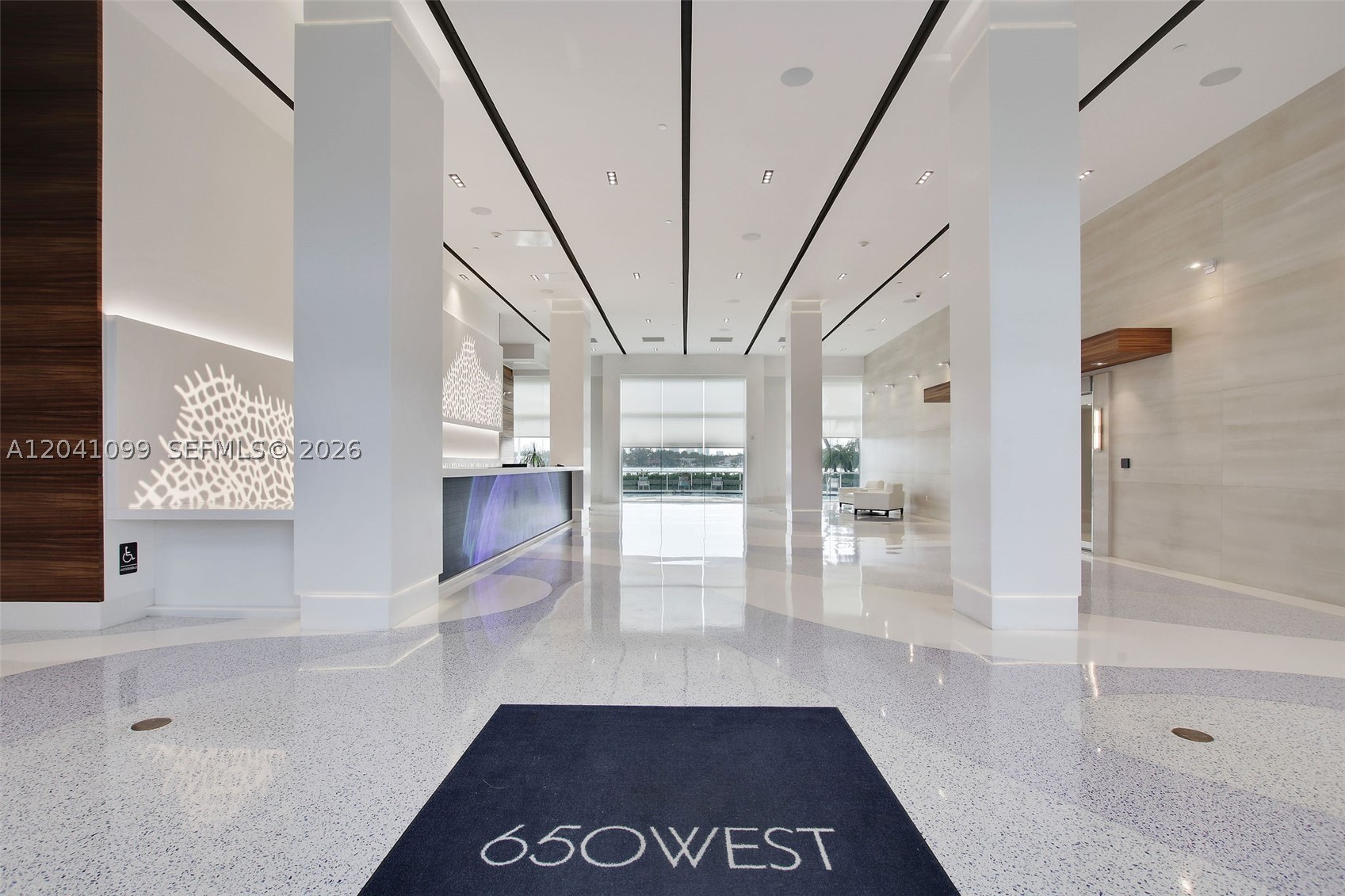 THE FLORIDIAN CONDO - Residential Lease