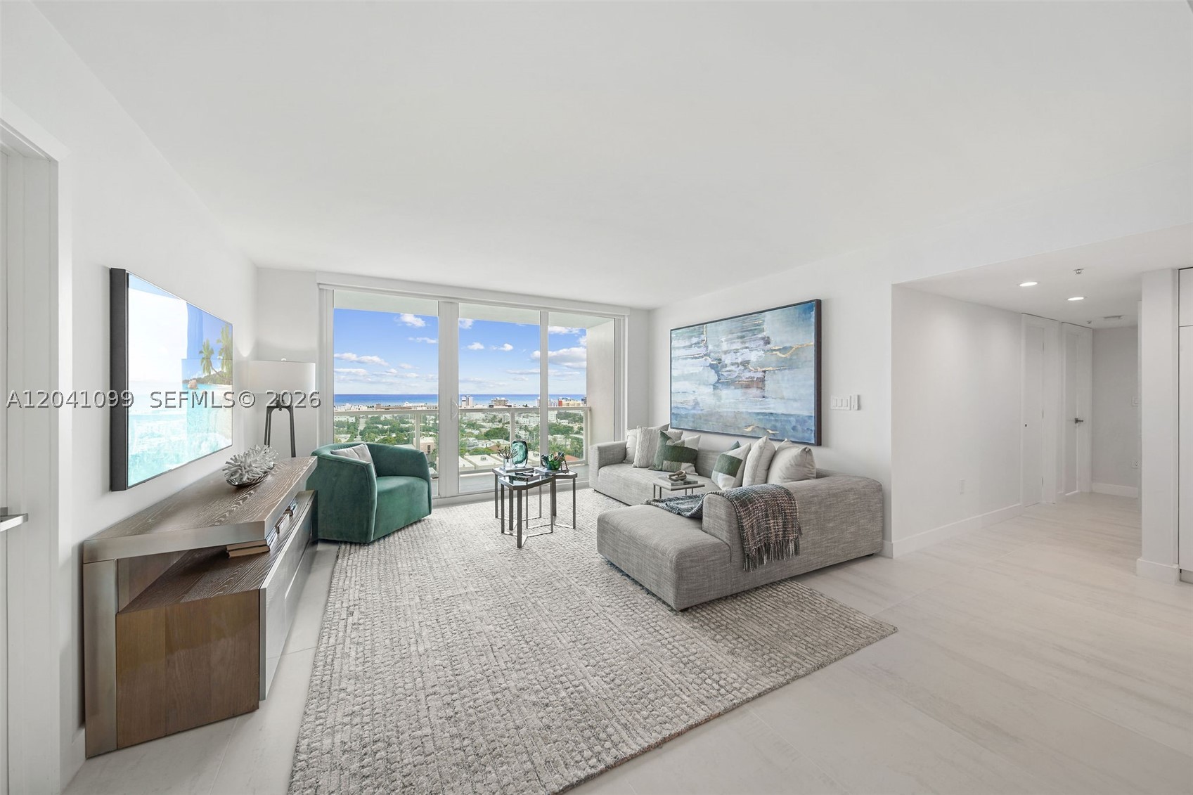 THE FLORIDIAN CONDO - Residential Lease