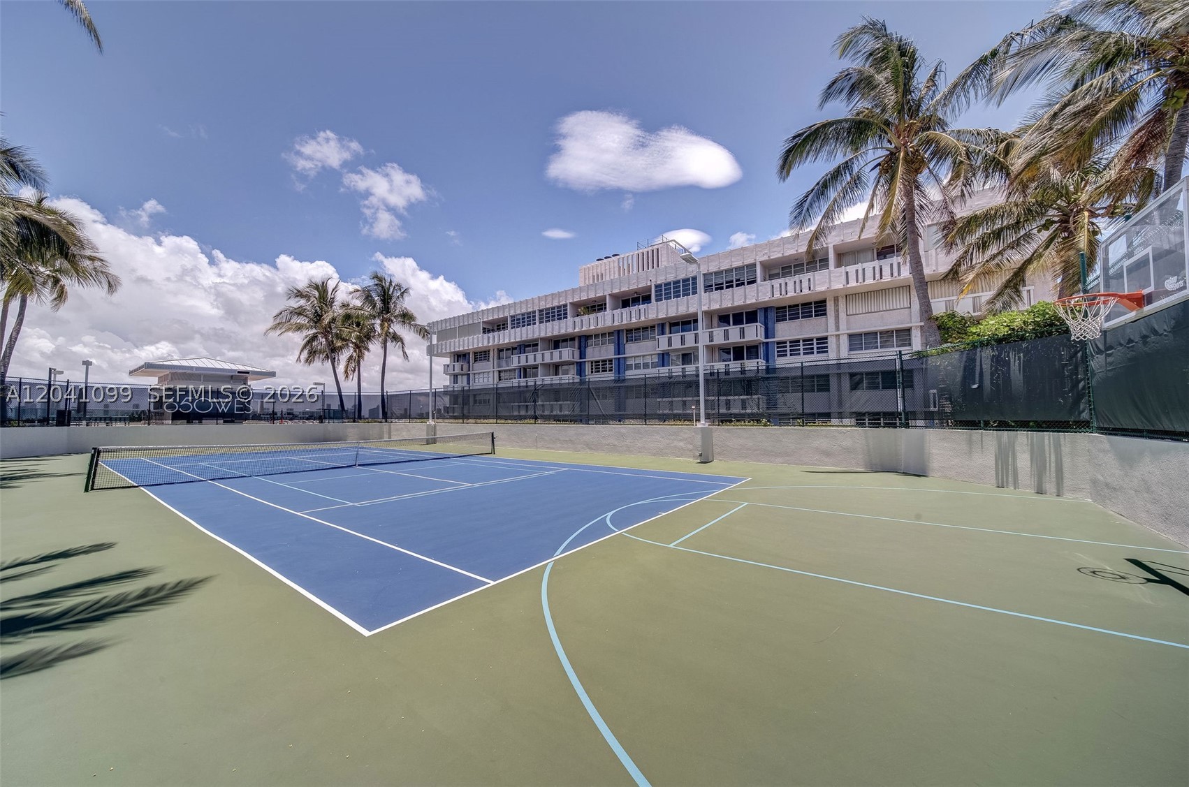 THE FLORIDIAN CONDO - Residential Lease
