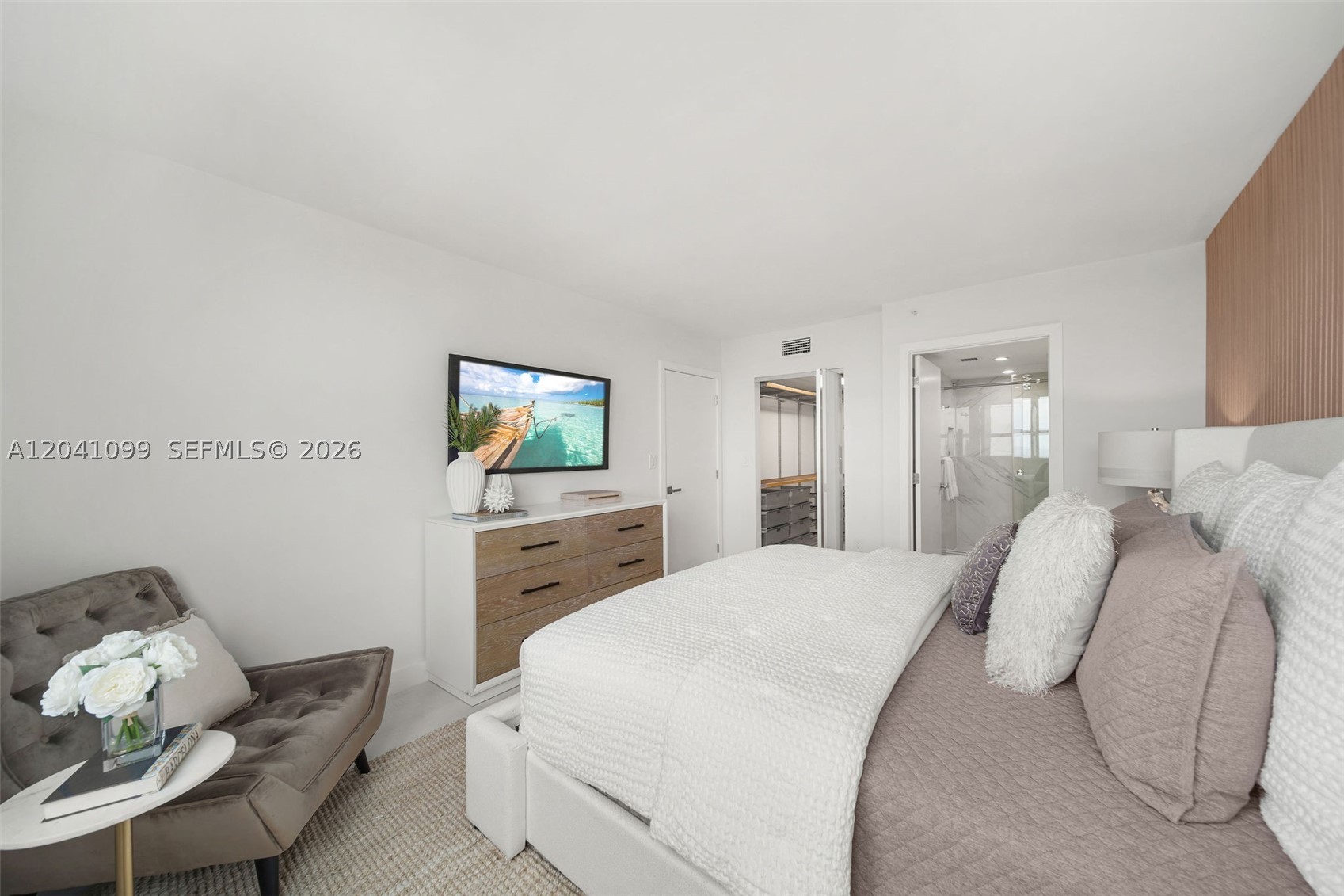 THE FLORIDIAN CONDO - Residential Lease