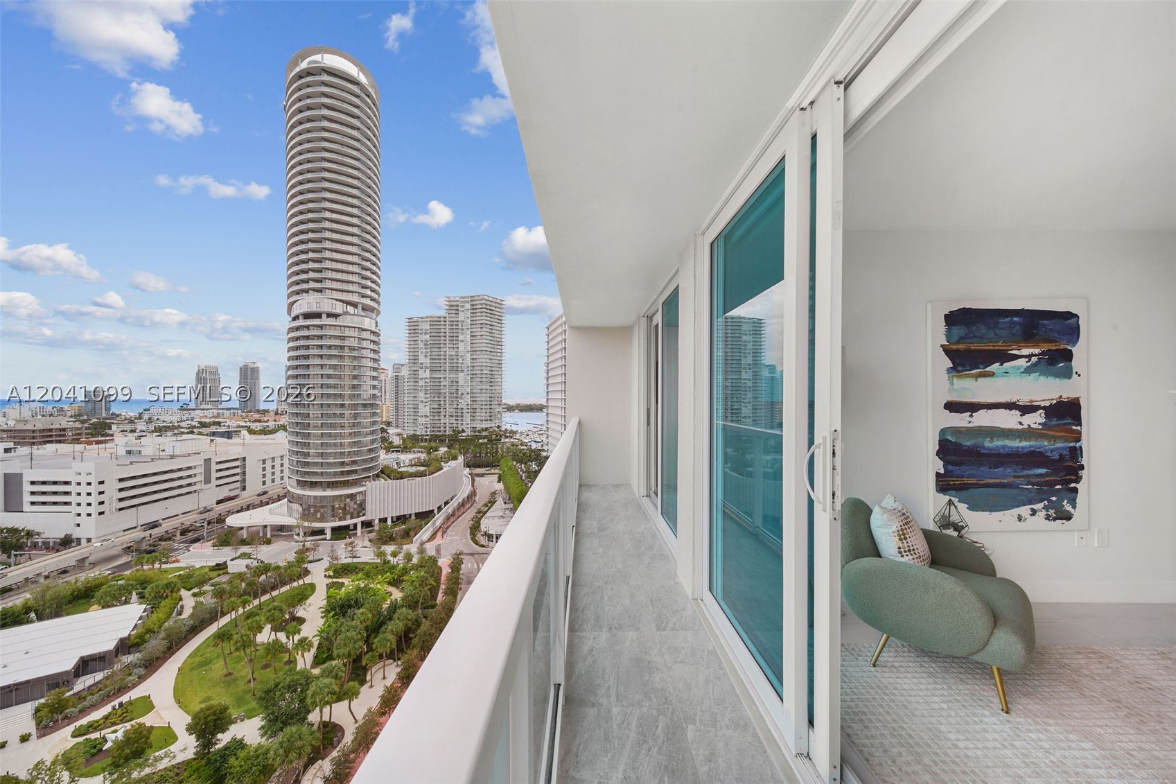 THE FLORIDIAN CONDO - Residential Lease