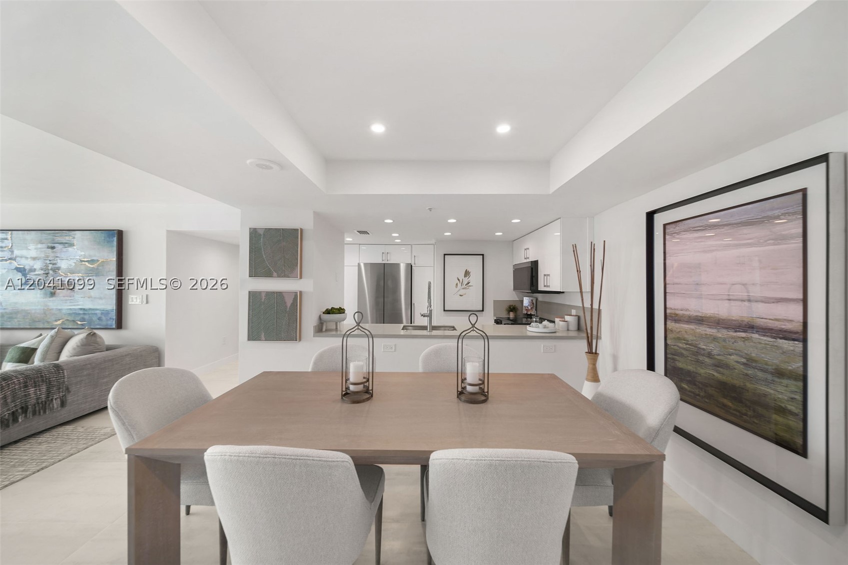 THE FLORIDIAN CONDO - Residential Lease