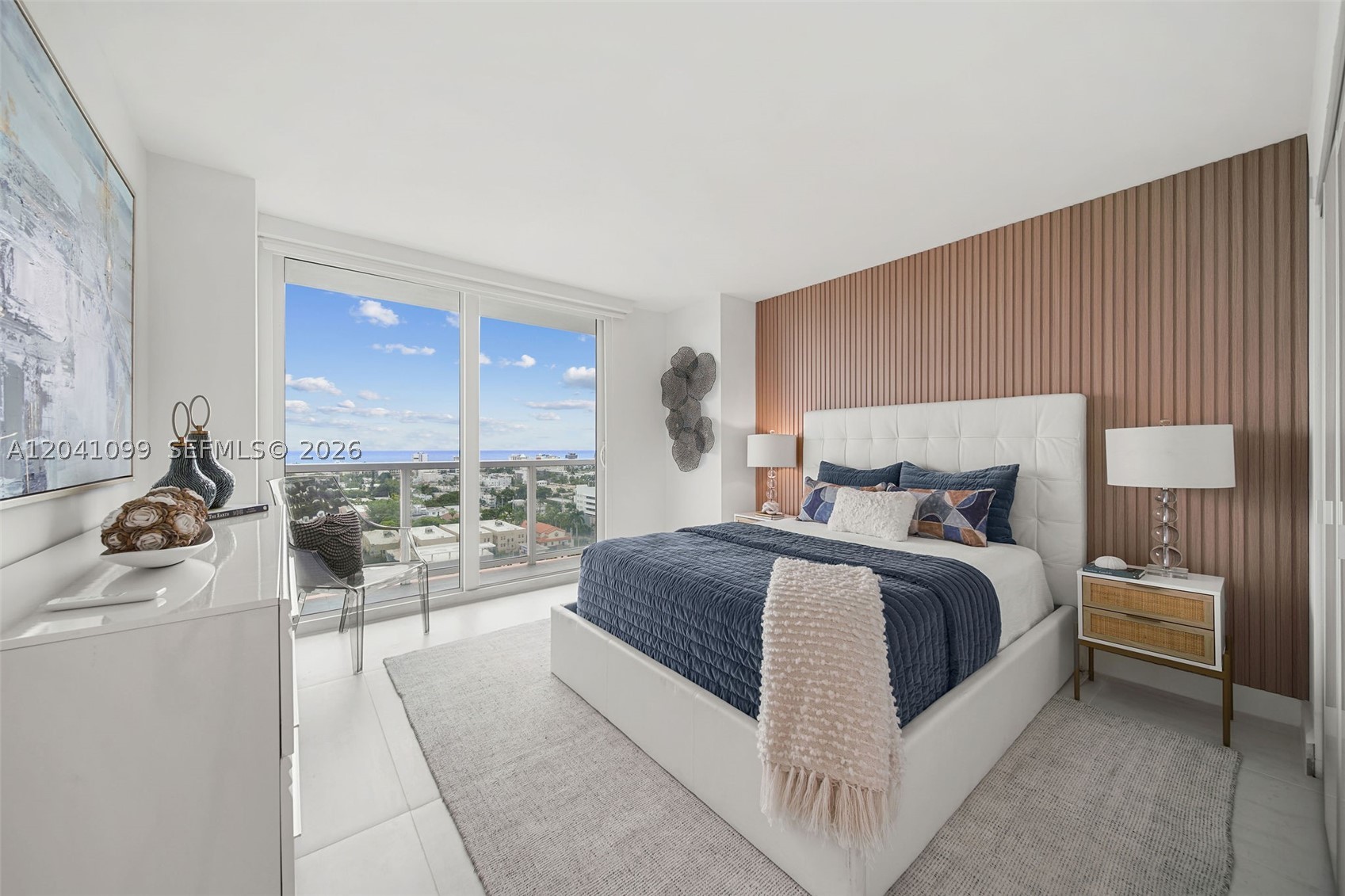 THE FLORIDIAN CONDO - Residential Lease