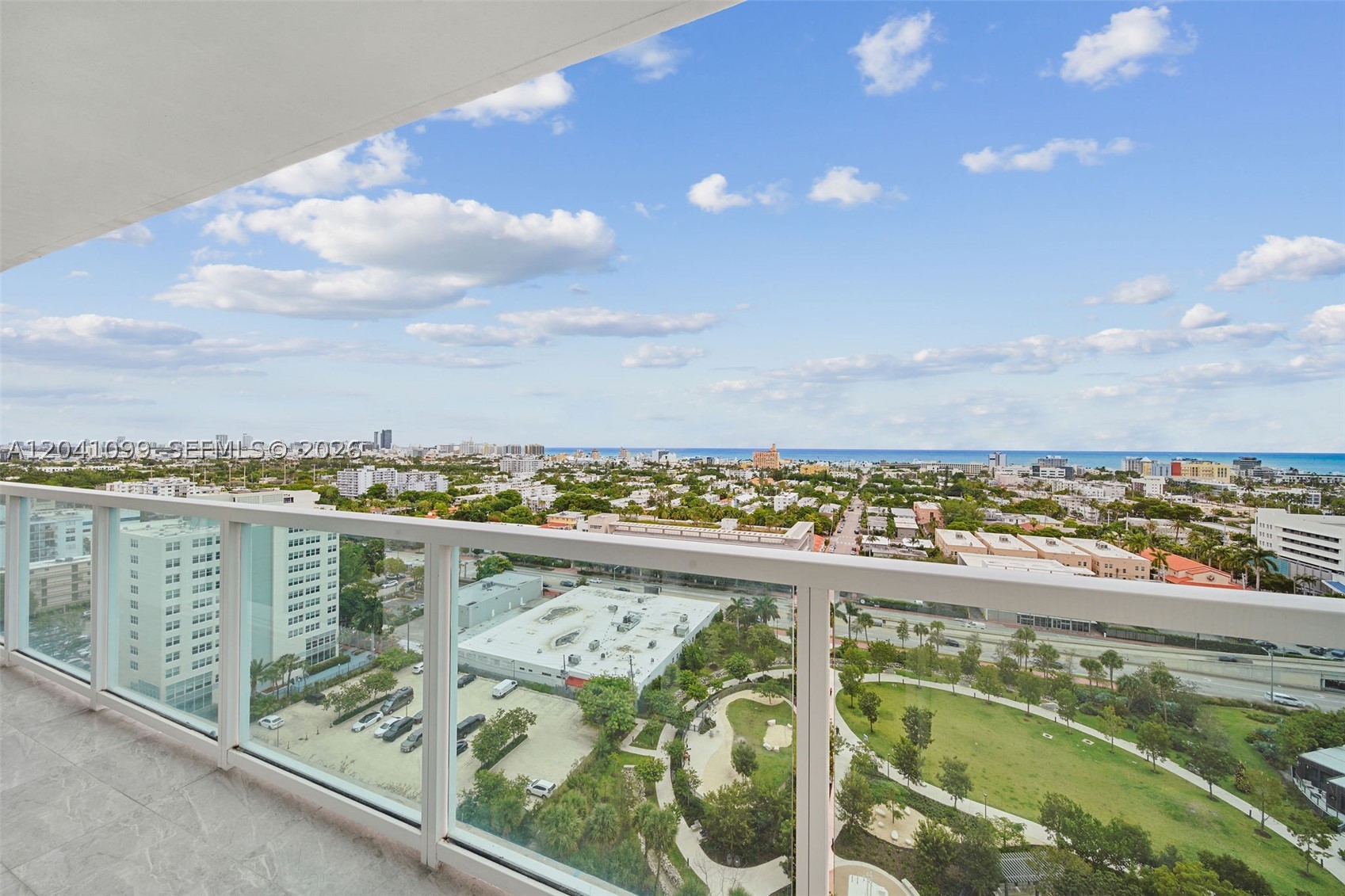THE FLORIDIAN CONDO - Residential Lease
