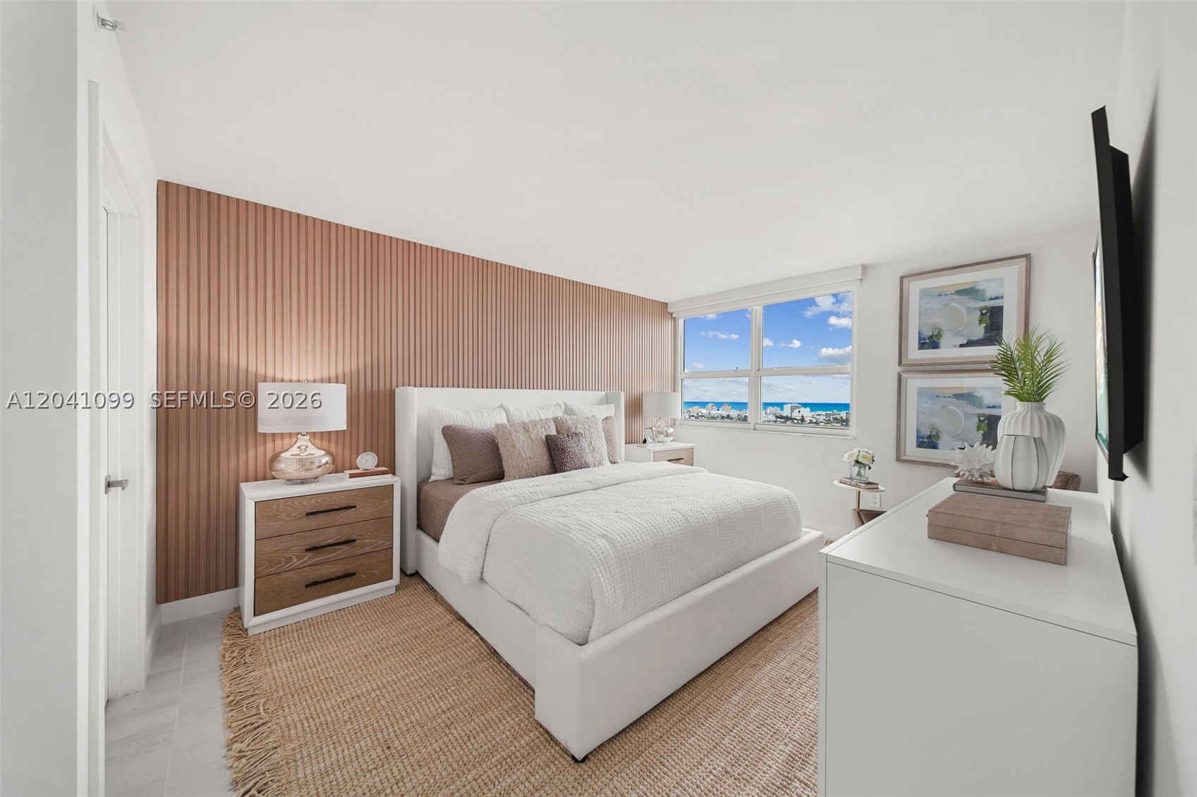 THE FLORIDIAN CONDO - Residential Lease