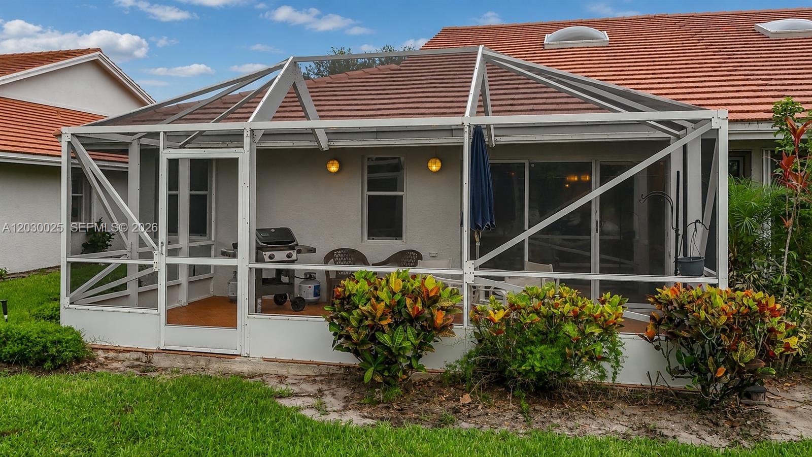 CORAL LAKES V - Residential