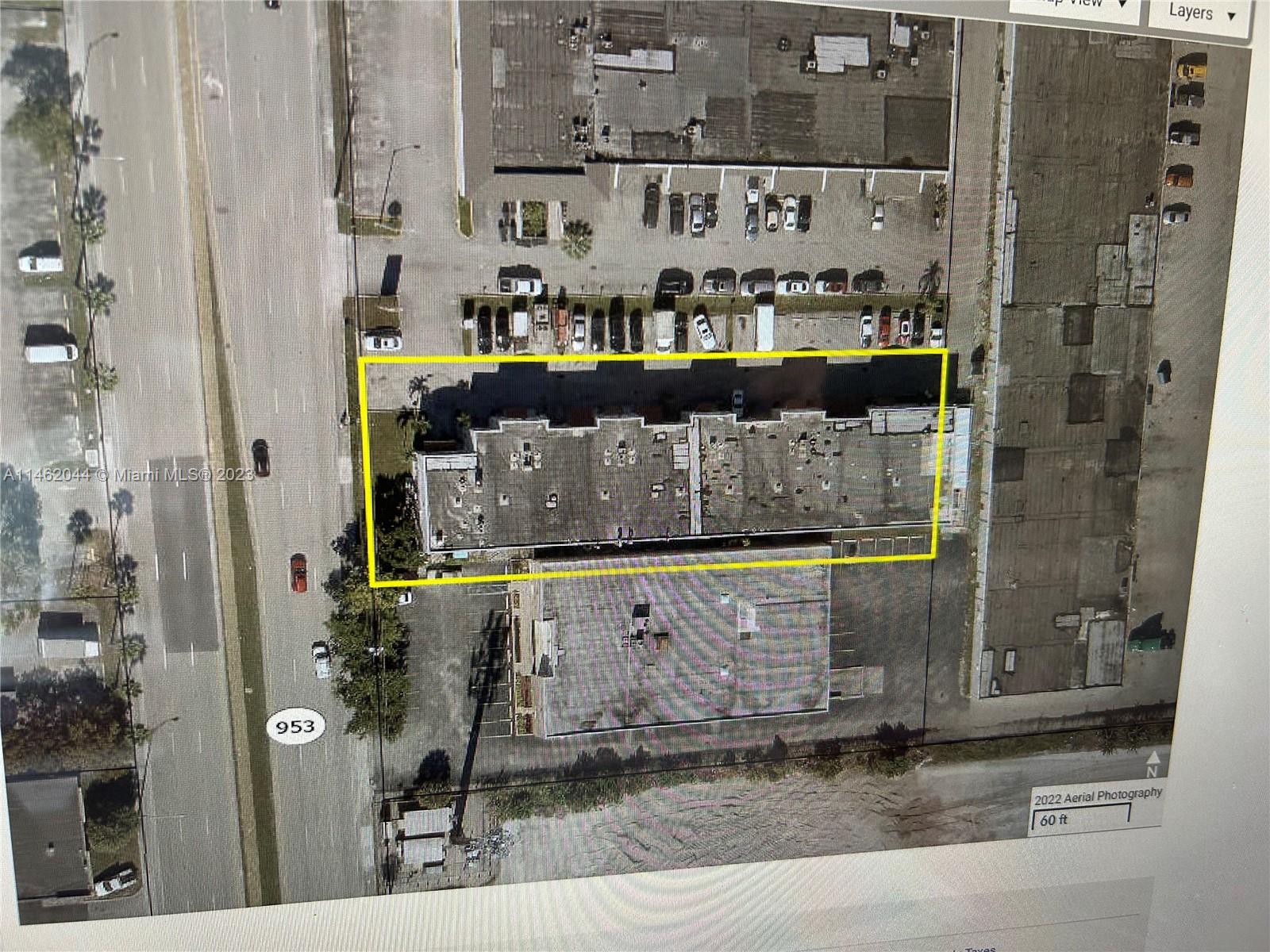 Great Area, very good established warehouse property. Good established warehouse site, great for established or new business.  Please supply tenants' information, proof of funds. Association approval required. Call listing agent for showing instructions.
