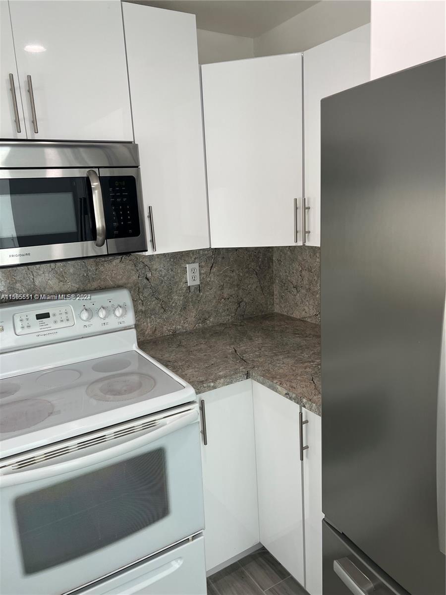 BRISAS DEL LAGO CONDO - Residential